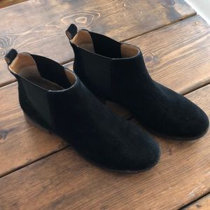 Lucky Brand Black Suede Chelsea booties